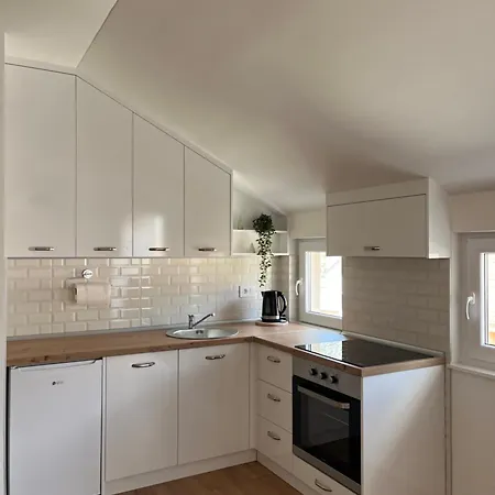 Apartment Dobrica